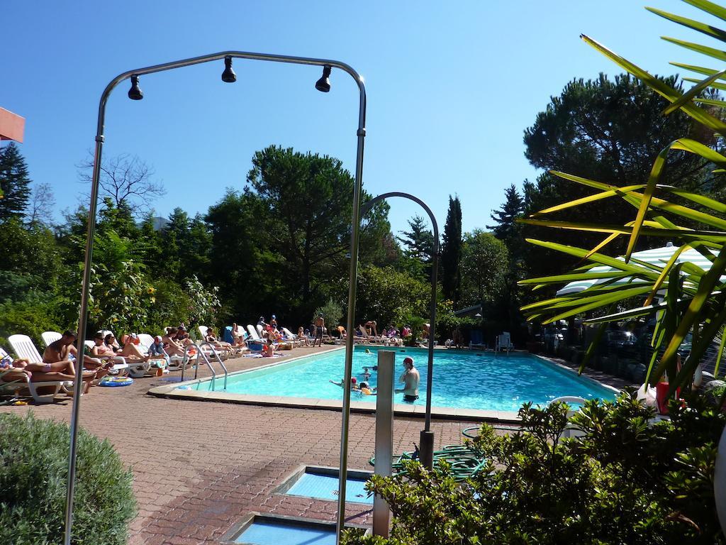 Camping & Resort Valle Romantica 坎诺比奥 外观 照片